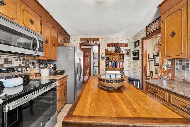 262 Mountain View RD, Troutville, VA 24175