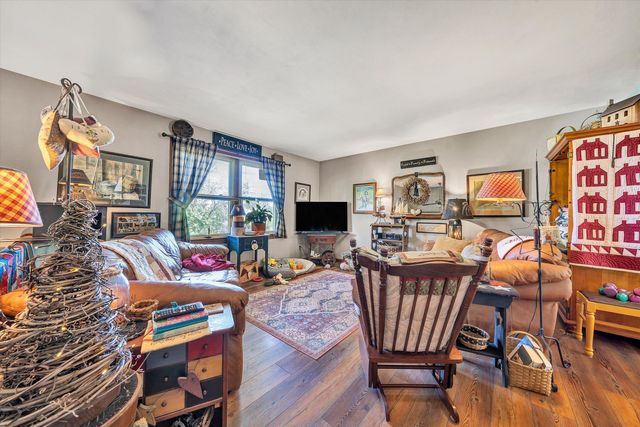 262 Mountain View RD, Troutville, VA 24175