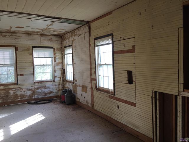 10826 Pointe Coupee Rd, New Roads, LA 70760