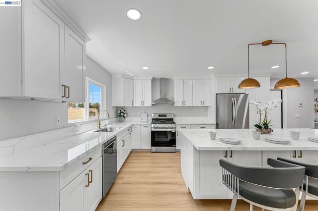 2624 Damien Ave, La Verne, CA 91750