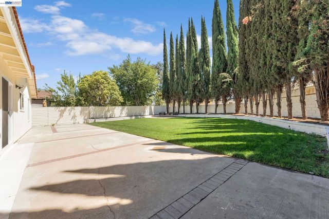 2624 Damien Ave, La Verne, CA 91750