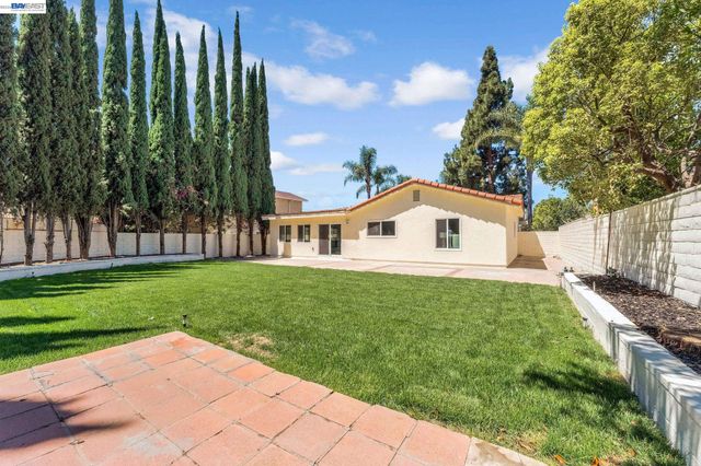 2624 Damien Ave, La Verne, CA 91750
