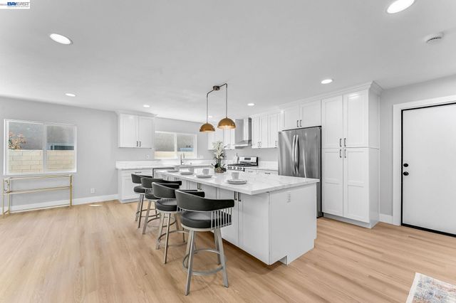 2624 Damien Ave, La Verne, CA 91750