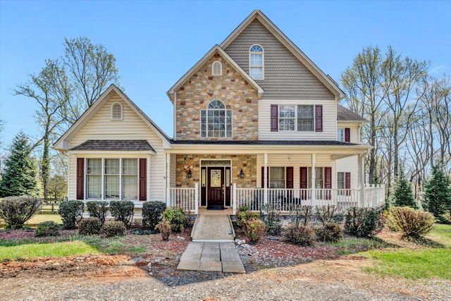 90 MOUNTAIN GAP DR, Hardy, VA 24101