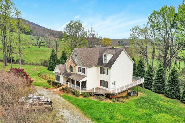 90 MOUNTAIN GAP DR, Hardy, VA 24101