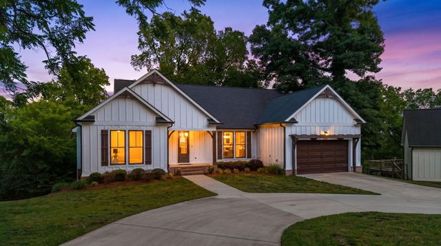 6296 Fairview Road, Hixson, TN 37343