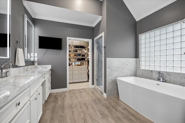 2109 Briarglen Drive, Houston, TX 77027