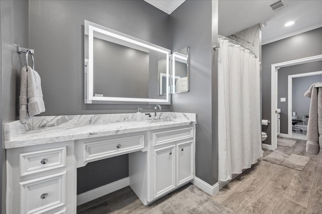 2109 Briarglen Drive, Houston, TX 77027