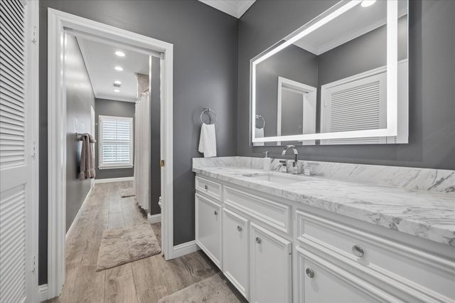 2109 Briarglen Drive, Houston, TX 77027