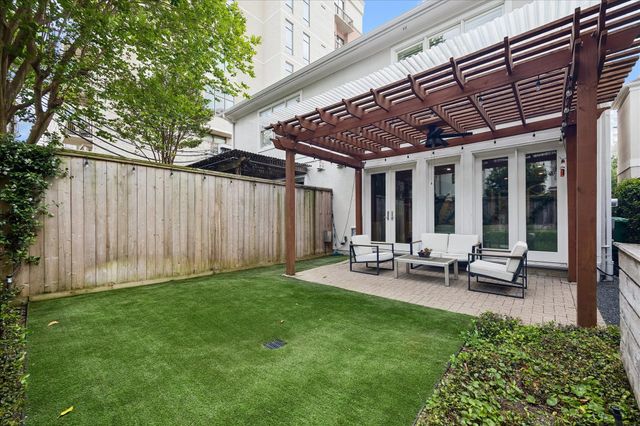 2109 Briarglen Drive, Houston, TX 77027