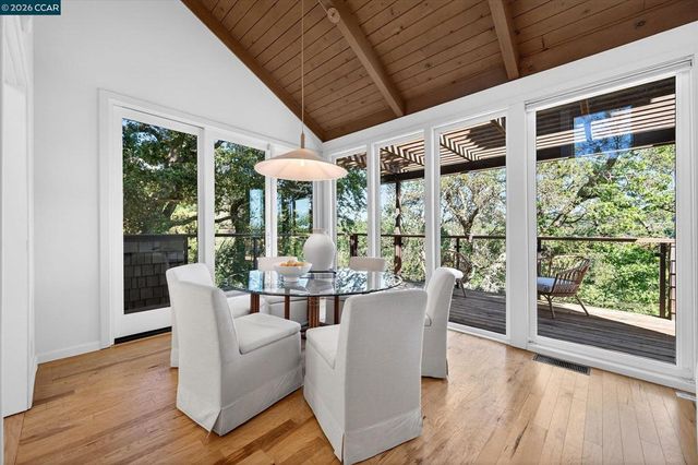 242 The Knoll, Orinda, CA 94563