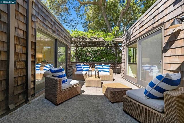 242 The Knoll, Orinda, CA 94563