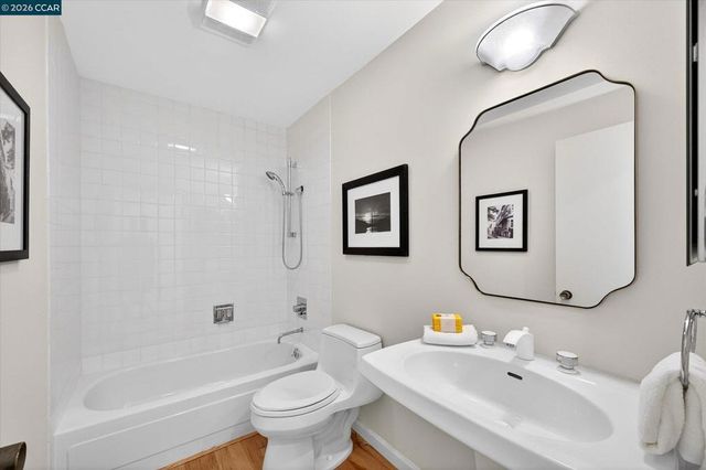 242 The Knoll, Orinda, CA 94563