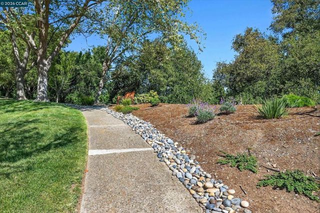 242 The Knoll, Orinda, CA 94563