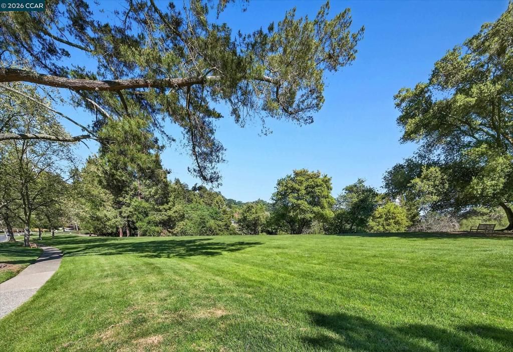 Image 34 of property listing at 242 The Knoll, Orinda, CA 94563