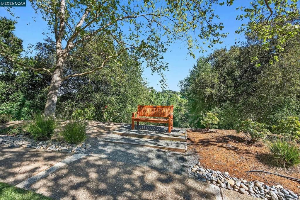 Image 36 of property listing at 242 The Knoll, Orinda, CA 94563