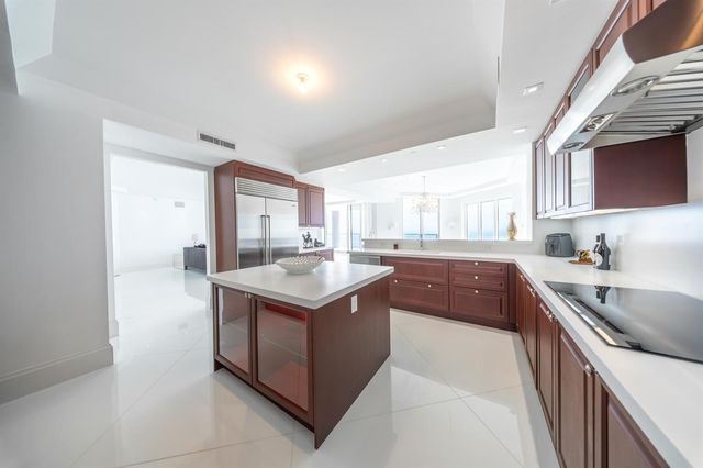 2700 N Ocean Drive 2501a, Riviera Beach, FL 33404