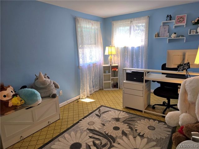 38 Colonial Dr, Tonawanda, NY 14150