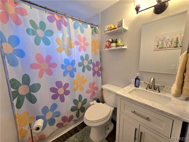 38 Colonial Dr, Tonawanda, NY 14150