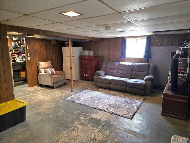 38 Colonial Dr, Tonawanda, NY 14150