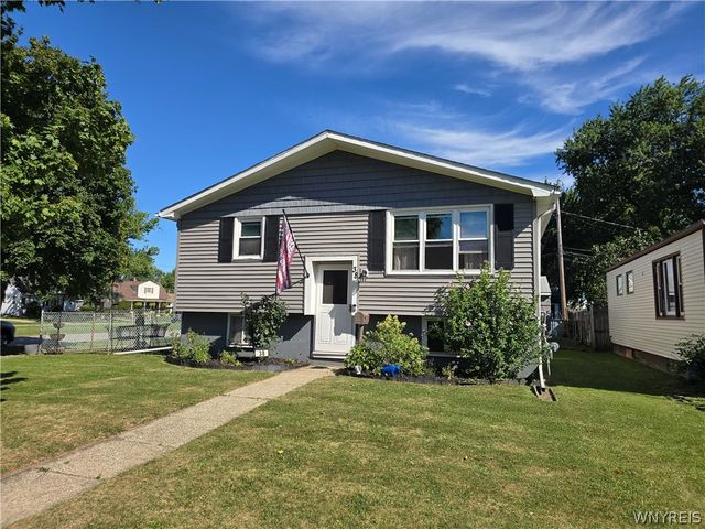 38 Colonial Dr, Tonawanda, NY 14150