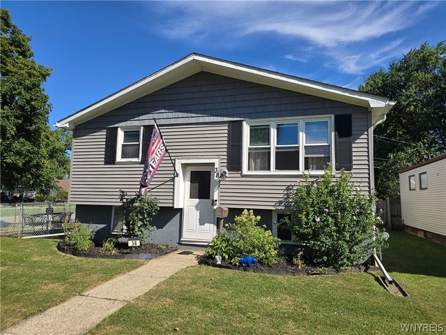38 Colonial Dr, Tonawanda, NY 14150