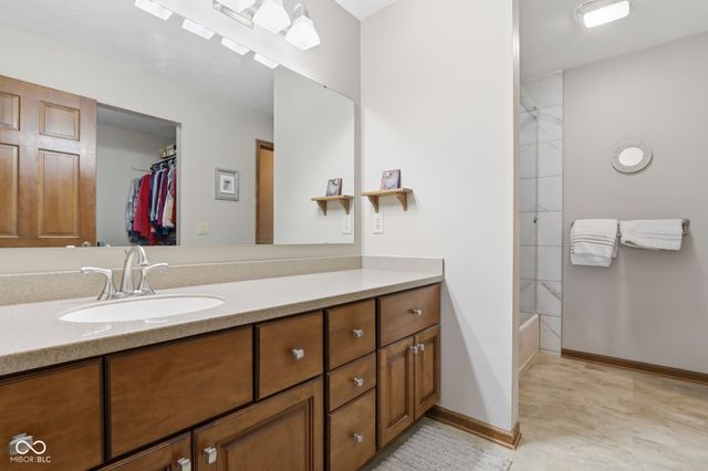 7915 Trotwood Circle, Indianapolis, IN 46256