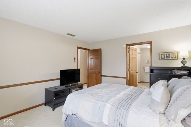 7915 Trotwood Circle, Indianapolis, IN 46256