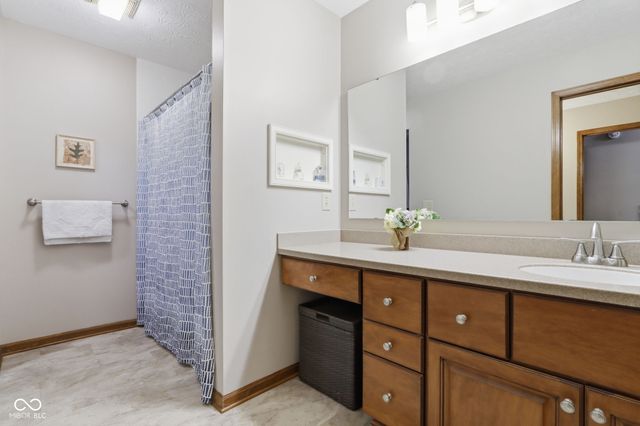 7915 Trotwood Circle, Indianapolis, IN 46256