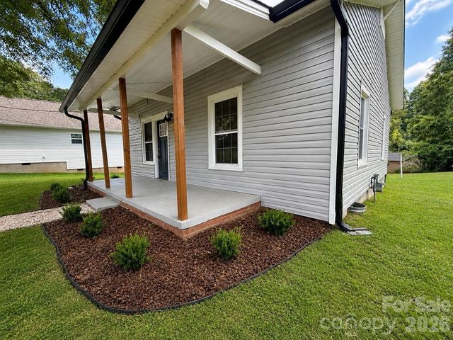 2449 Myrtle Avenue, Gastonia, NC 28052