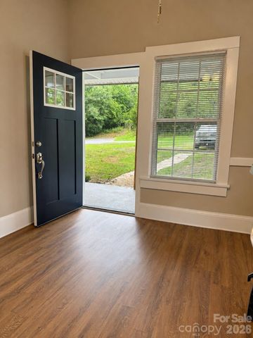 2449 Myrtle Avenue, Gastonia, NC 28052