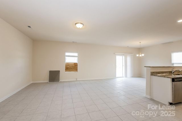 6555 Paw Village Road, Charlotte, NC 28214