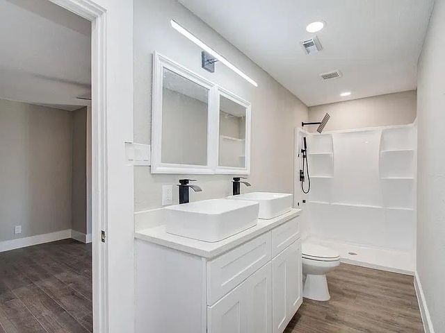 509 Adkins Street, Conroe, TX 77301
