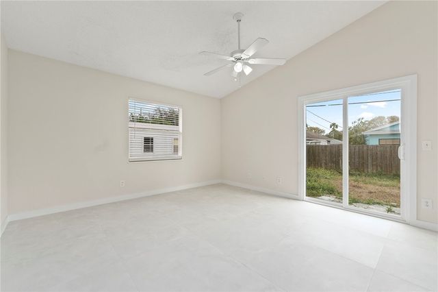 1456 20th Avenue SW, Vero Beach, FL 32962