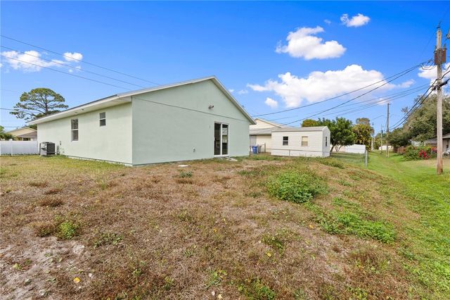 1456 20th Avenue SW, Vero Beach, FL 32962