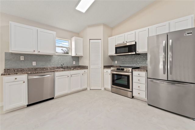 1456 20th Avenue SW, Vero Beach, FL 32962