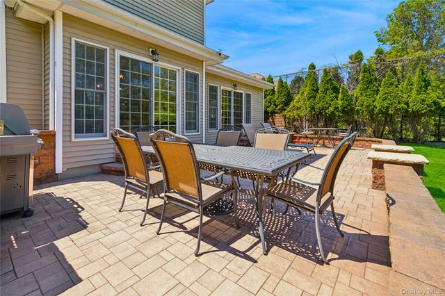 73 Redan Drive, Smithtown, NY 11787