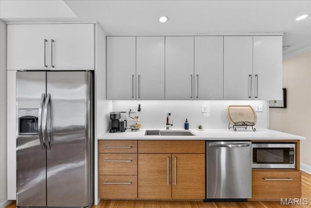 303 Corona Court, St Louis, MO 63119