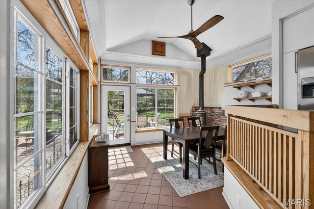 303 Corona Court, St Louis, MO 63119