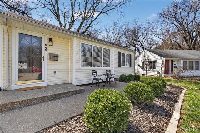 303 Corona Court, St Louis, MO 63119