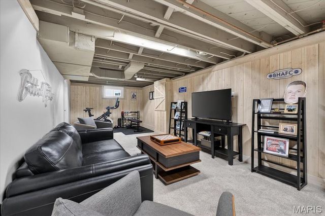 303 Corona Court, St Louis, MO 63119