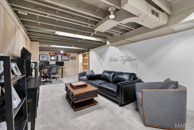 303 Corona Court, St Louis, MO 63119