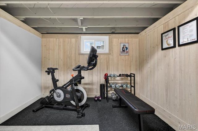 303 Corona Court, St Louis, MO 63119