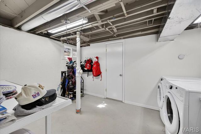 303 Corona Court, St Louis, MO 63119