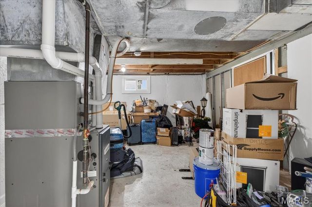 303 Corona Court, St Louis, MO 63119