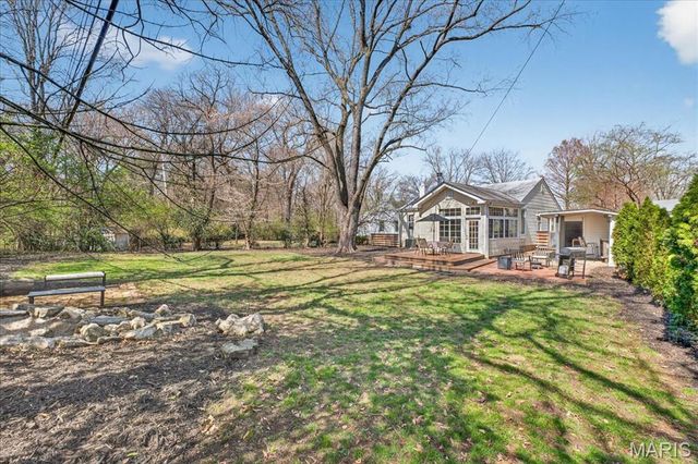 303 Corona Court, St Louis, MO 63119