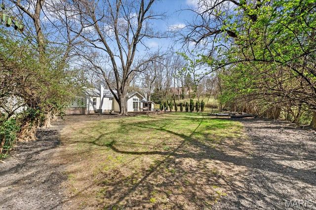 303 Corona Court, St Louis, MO 63119