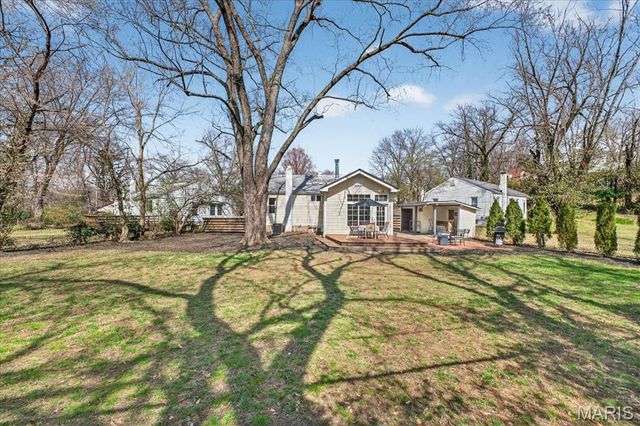 303 Corona Court, St Louis, MO 63119