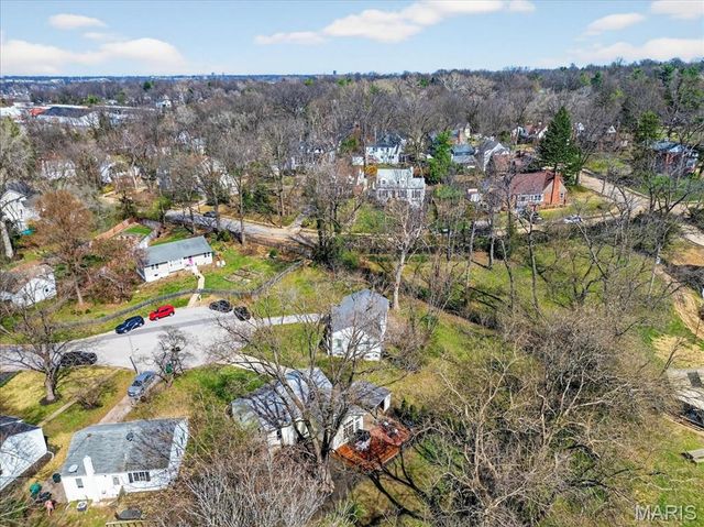 303 Corona Court, St Louis, MO 63119