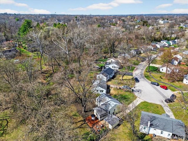 303 Corona Court, St Louis, MO 63119